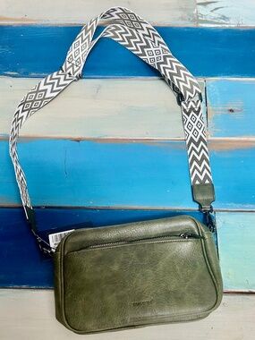 TANTOMI Crossbody Bag